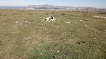 Malkaxko (1238m) tontorra, atzean Beriain