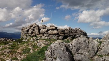 Ausa Gaztelu (904m) tontorra