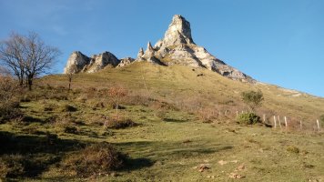 Iturrigorri (1073m) mendiren azpitik