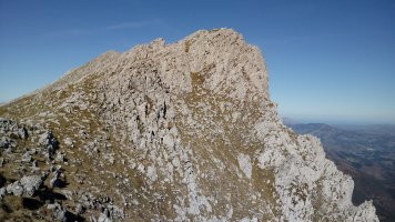 Illarrabeltxeko Gaina (1533m) tontorra