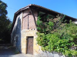 Lazarraga Dorretxea Larrean