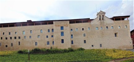 Klaratarren Komentua Agurainen