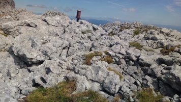Tontorraundi (1484m) tontorra eta postontzi zaharra