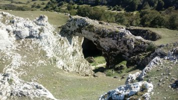 Portupekoleze haitzuloa