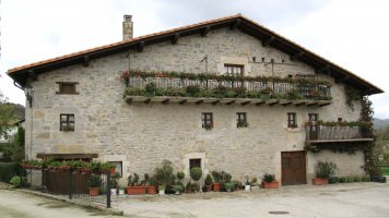 Borbonea etxea, Udabe-Basaburua