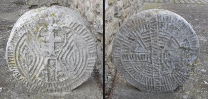 Hilarria 1 eliz atarian, Muskitz-Imotz