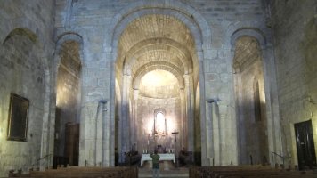 Leire monastegia, Esa