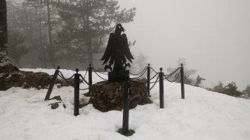 Arranoaitz (899m) eskultura