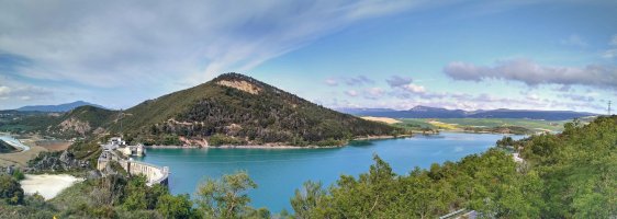 Allotzko uharkatik abiatzen den bidea