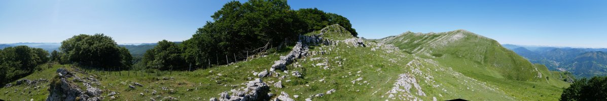 IEko bizkarretik, Surbizelai eskubi aldean.