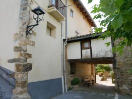 Sol de Abajo kaleko iparraldeko sarrera, Antoñana