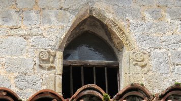 San Juan eta San Pablo elizako leihoa, Alli-Larraun