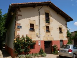 Bengara auzoko etxea, Apilaiz