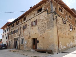 Goikara auzoko etxeak, Apilaiz