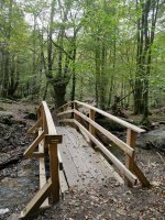 Oinezko zubi berria Eskaspeko errekaren gainean