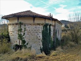 Larreko Andra Mari Ermita Antoñanan