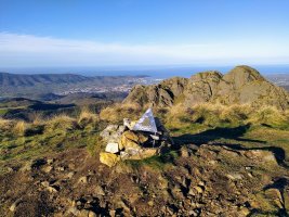 Tontorra. Atzean, Hirumugarrieta eta Txurrumurru
