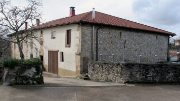 Etxea, Arriola-Asparrena