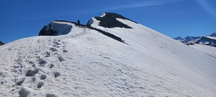 Gamueta (2329m) gandorrean gora