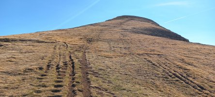 Gamueta (2329m) igoeran, maldan gora