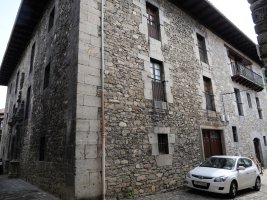 Sanz jauregia, Erronkari