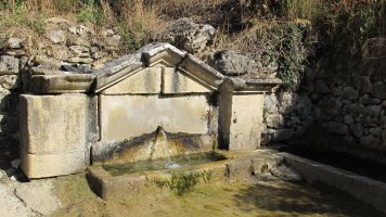 Fuente Vieja iturria, Ekala-Ameskoabarrena