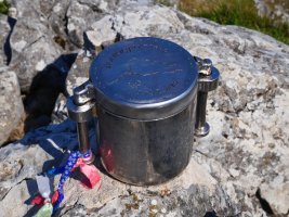 Txartelontzia, Irumugarrieta