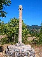 Gurutzea, Hiriberritik Arrietara doan bide zaharraren bazterrean