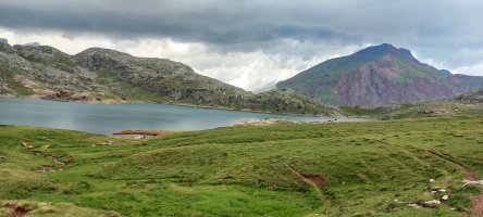 Acue (2258m) Estanesko aintziratik