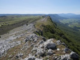 Eskalaborrotik mendebaldera begira: Aitzorrotz
