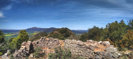 Hondakinak ekialdeko gailurrean