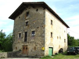 Apezetxea etxea, Gaztelu-Donamaria