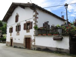 Sastrenea etxea, Gaztelu-Donamaria