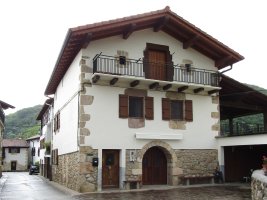 Txokolea etxea, Artze-Donamaria