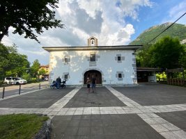 Larraizko Andra Mari Ermita Abalzisketan