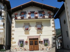 Apeztibea etxea, Eratsun