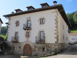 Etxenikea etxea, Eratsun