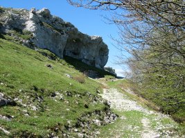 Lizarragatik San Adriango mendate zaharreko igoerako bidea