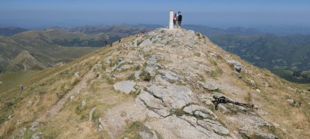 Tontorra HEko bizkarretik