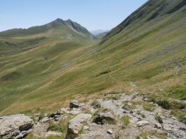 Sardekagaina Otsogorrigaina inguratzen duen bidetik