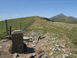 Bildoxarreko lepoa eta 240 mugarria, Betzülagaina eta Ori atzean