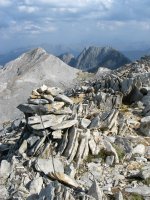 Tontorreko harripila, hondoan Castetne eta Billare dituela, Añelarra