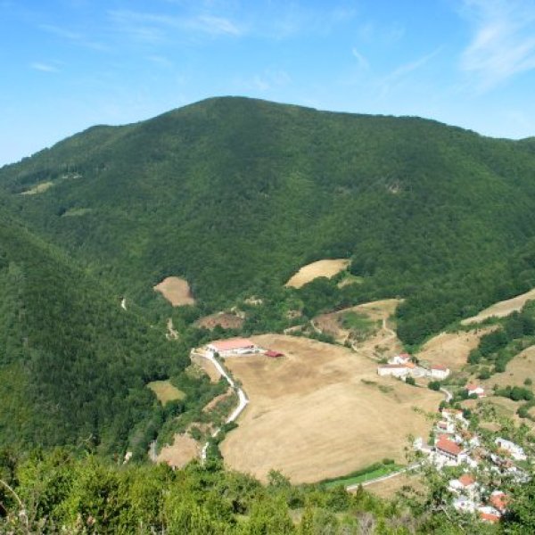 Iretako Gain aldetik ikusita, Zilbeti oinean duela