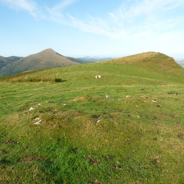 Aizalegiko harrespila eta Meatzeako Bizkarreko gailurra