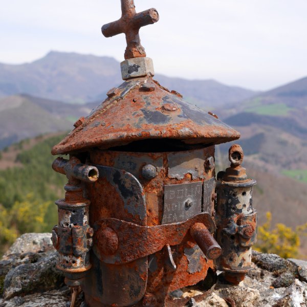 Txartelontzia, Frain