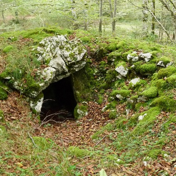 Zineko gurutzeko trikuharria 