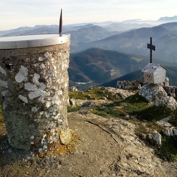 Udalaitz tontorra eta postontzia