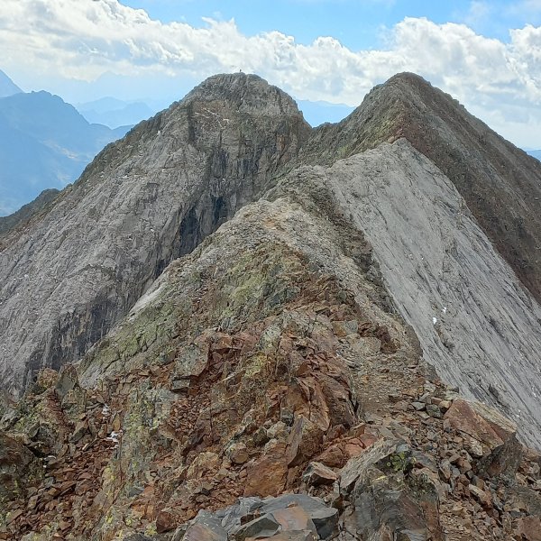 Infernuak M. (3073m) marmolarrizko gandorra M.-tik