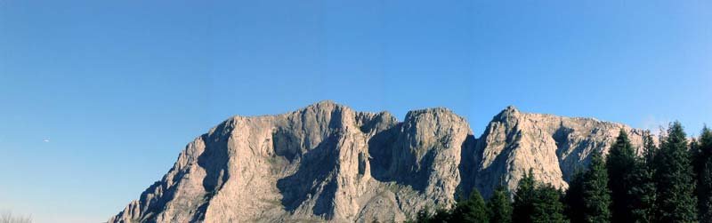 Alluitz-ko tontorra eta infernuzubia Urkiolatik aterata.