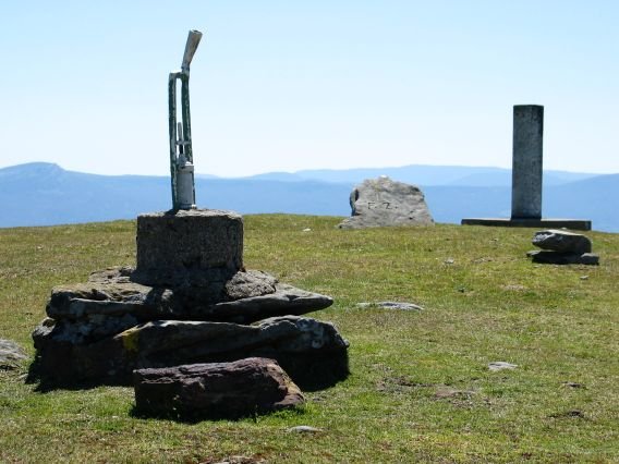 Tontorreko buzoia eta erpin geodesikoa